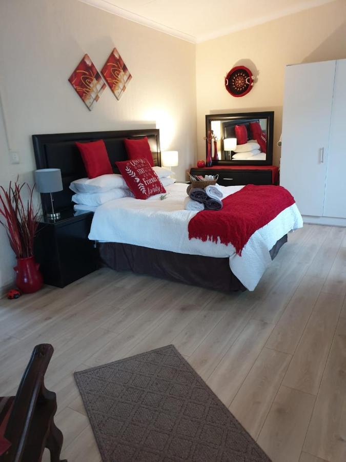 Christa'S Place 897 Pretoria-Noord Dış mekan fotoğraf
